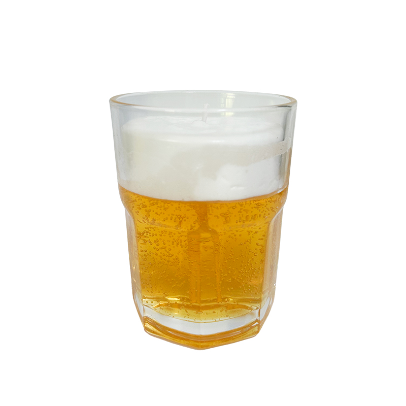 Velas borbulhantes de copo de cerveja